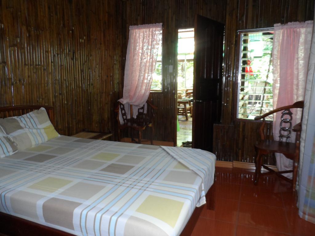 Victoria Guest House And Cottages Puerto Princesa Kültér fotó