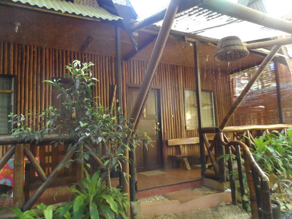 Victoria Guest House And Cottages Puerto Princesa Kültér fotó