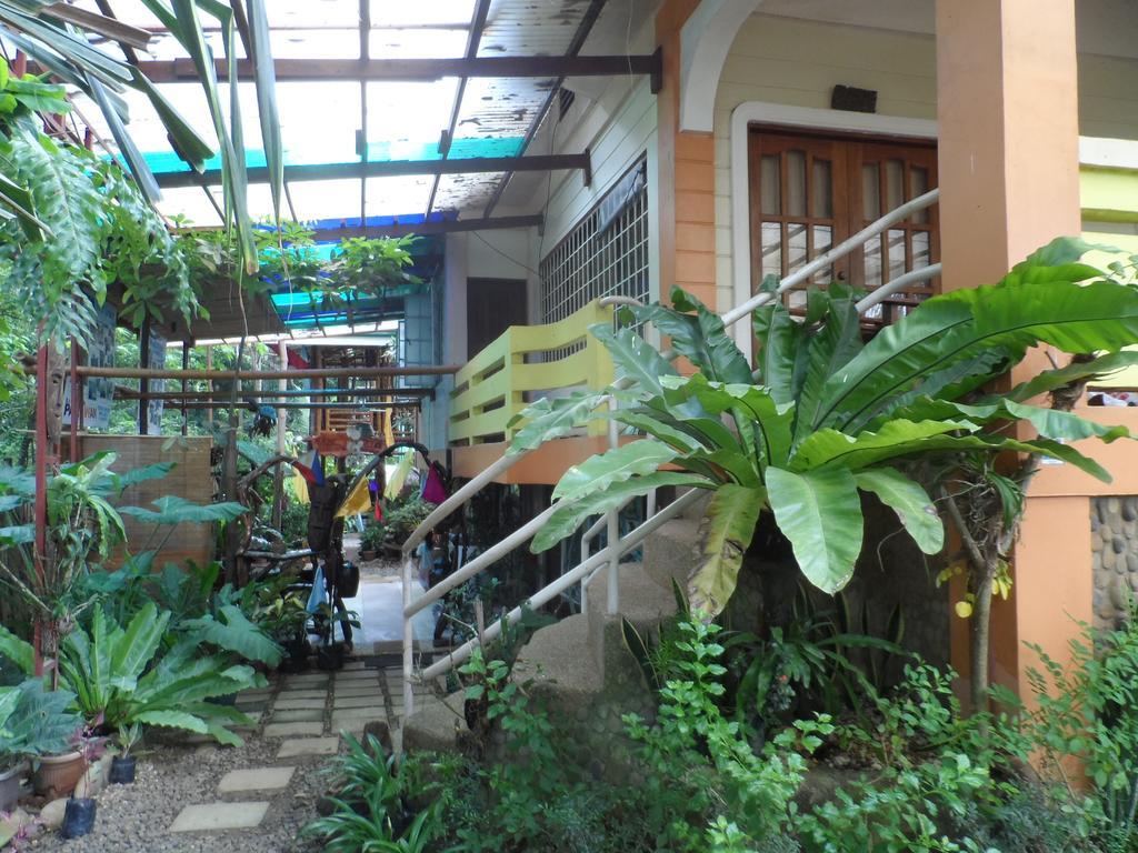 Victoria Guest House And Cottages Puerto Princesa Kültér fotó