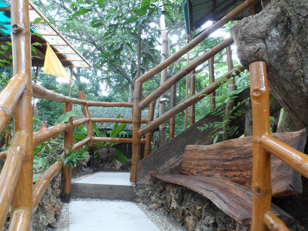 Victoria Guest House And Cottages Puerto Princesa Kültér fotó