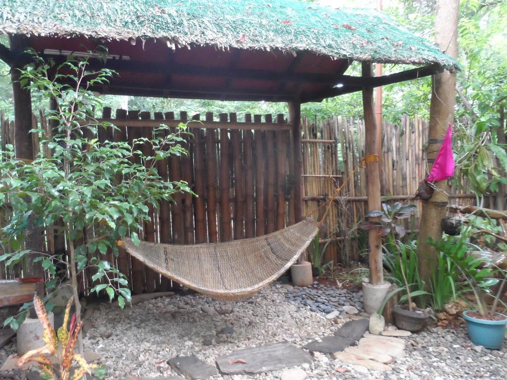 Victoria Guest House And Cottages Puerto Princesa Kültér fotó